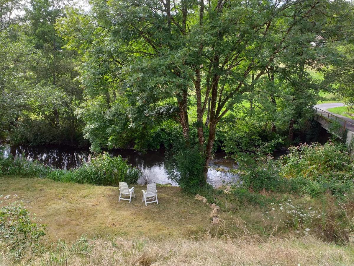 Gite Moulin De Ludieras Busserolles Exterior foto